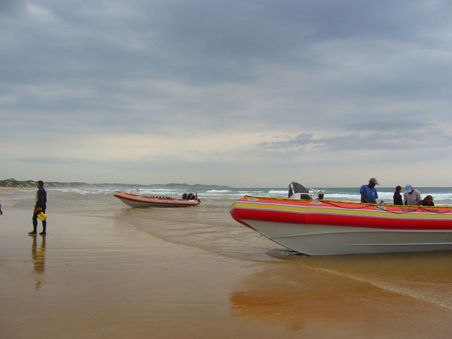 SCUBA Diving Mozambique beach launch